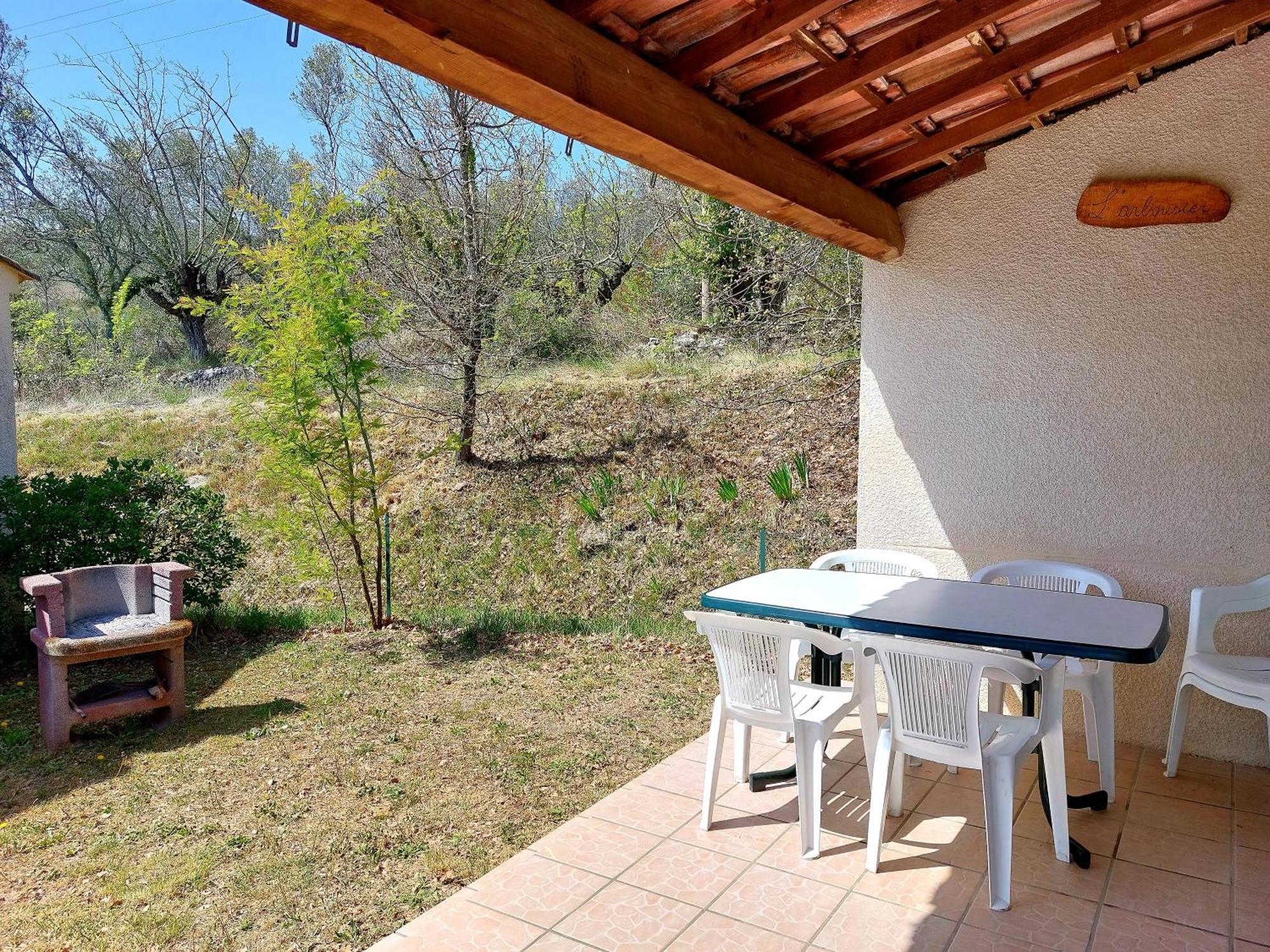 Village De Gites La Fontinelle Bessas Quarto foto